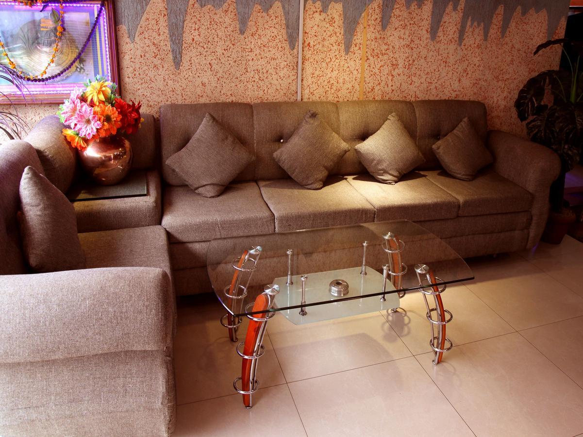 Hotel Lara India Bénarès Extérieur photo