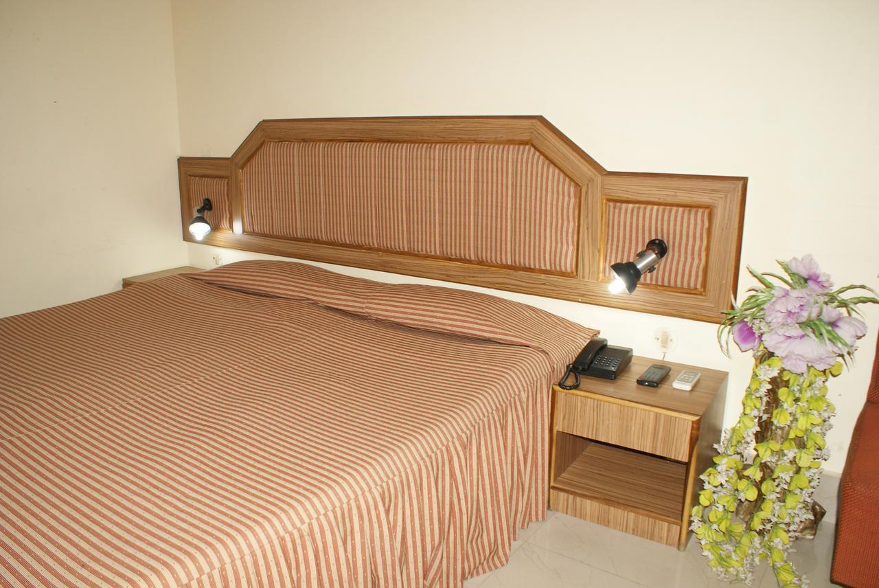 Hotel Lara India Bénarès Extérieur photo